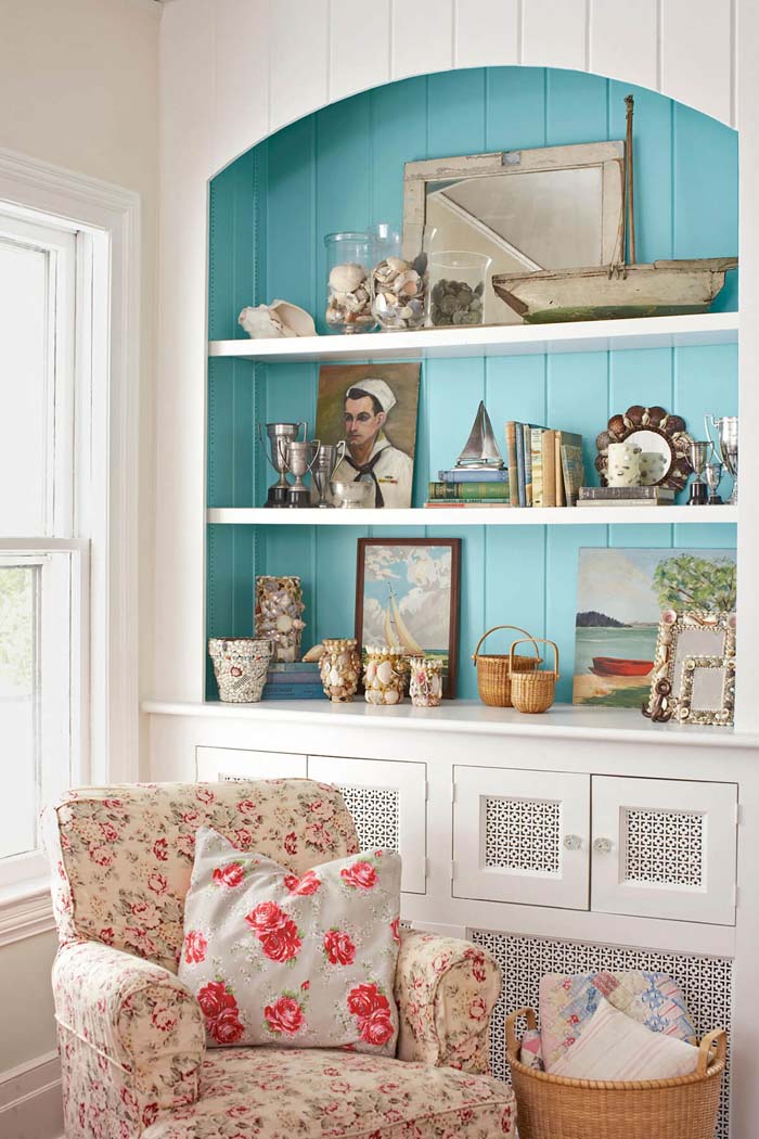 Shelf Storage for Favorites from the Sea #beachhouse #interiordesign #decorhomeideas