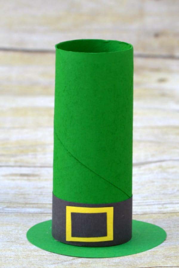 Toilet Paper Roll Leprechaun Hat Craft #kidscrafts #toiletpaperroll #decorhomeideas