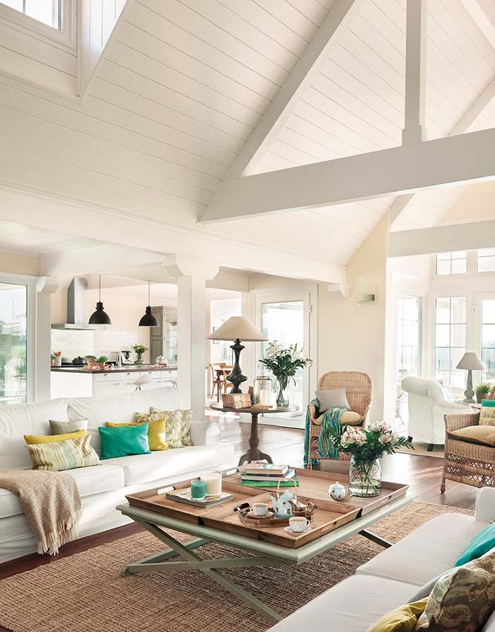 Vaulted Ceiling Beach Style Living Room #beachhouse #interiordesign #decorhomeideas