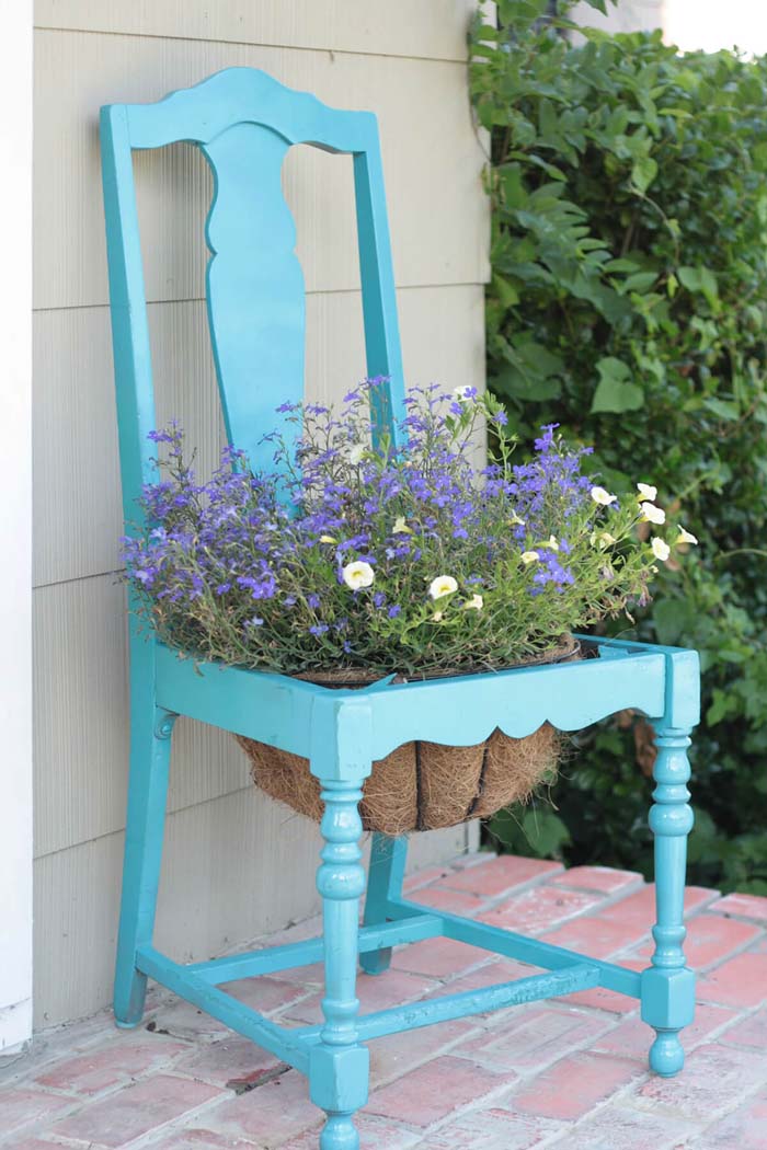 Vintage Dining Room Chair #gardencontainer #garden #planter #decorhomeideas