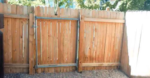 A Large Fence Gate #privacyfence #diy #fencingideas #decorhomeideas