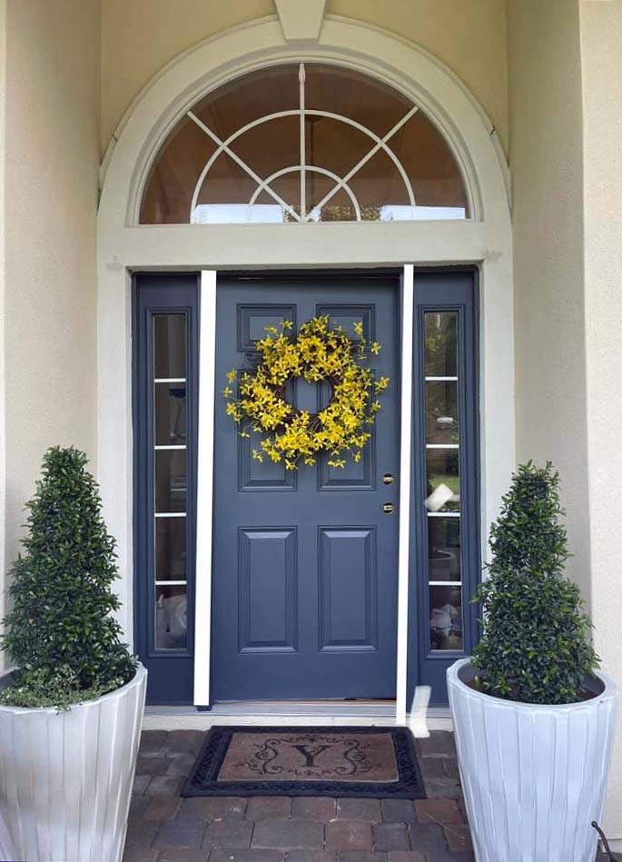 Cathedral Blue Front Door #frontdoorcolor #frontdoor #paintcolor #decorhomeideas