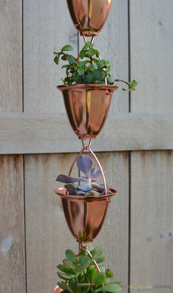 Copper Rain Chain Succulent Planter #diyrainchain #rainchain #decorhomeideas