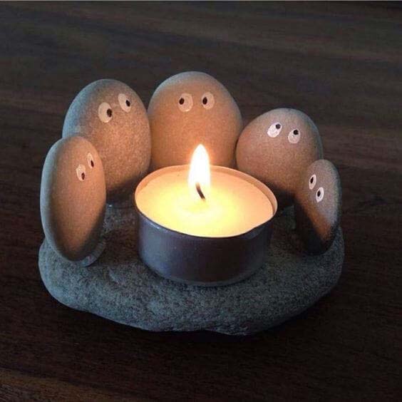 Creative Outdoor Lighting with Painted Pebbles #homedecor #pebbles #rocks #decorhomeideas