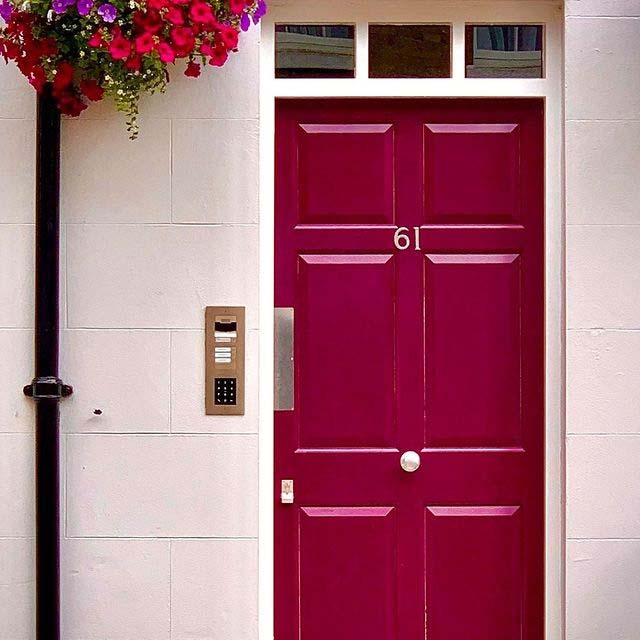 Daring Color For Your Front Door #frontdoorcolor #frontdoor #paintcolor #decorhomeideas