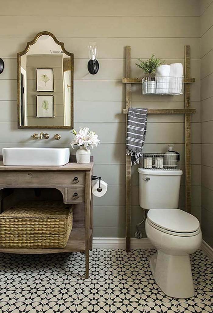 Farmhouse Bathroom Design with Wood Accents #farmhousebathroom #bathroom #decorhomeideas