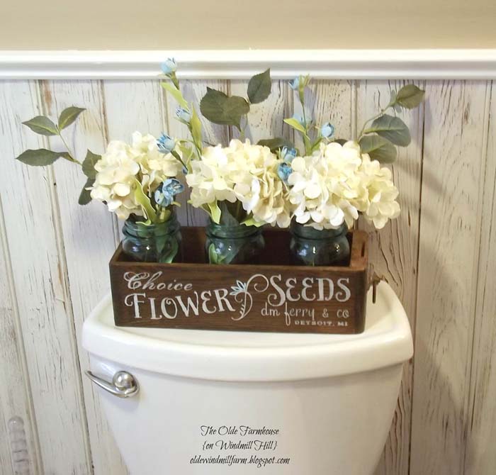 Flower Crate with Mason Jar Vases Decoration #farmhousebathroom #bathroom #decorhomeideas