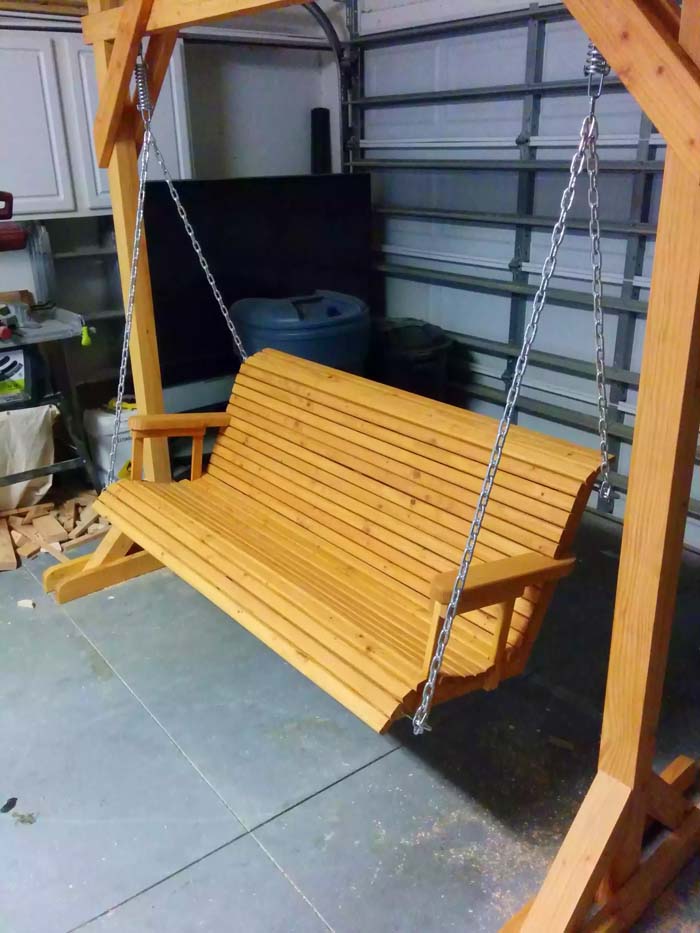 Free Porch Swing Plan #gardenswing #swingplans #decorhomeideas