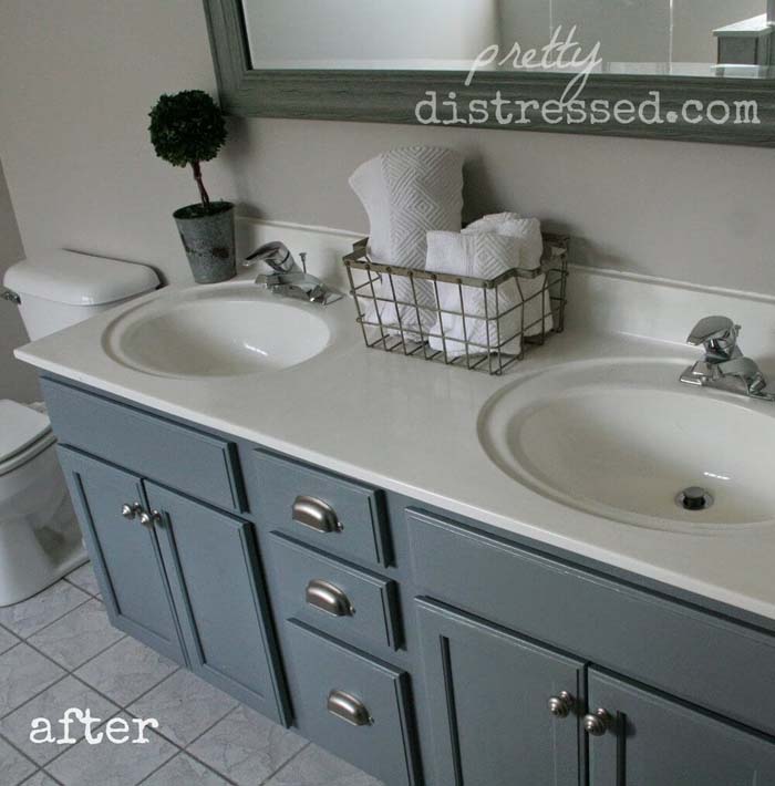 Gray Blue Budget-Friendly Bathroom Update #rusticbathroom #rusticdecor #decorhomeideas