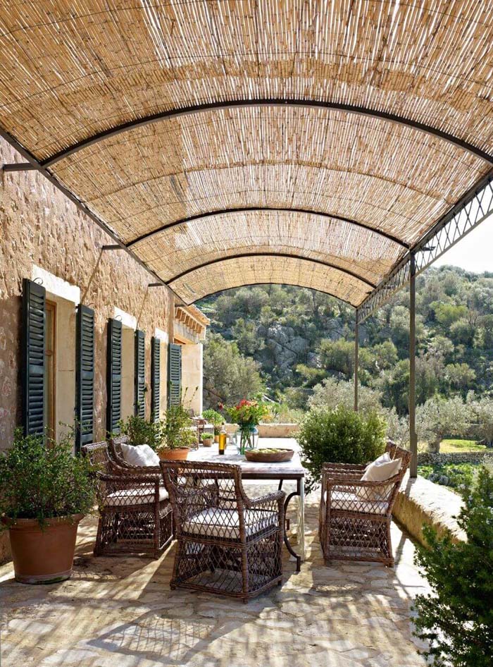 Island Thatching Pergola Cover #pergola #pergolaideas #pergoladesign #decorhomeideas