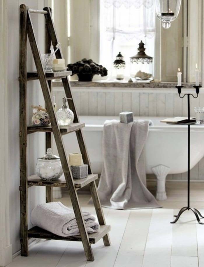 Ladder Display and Bathroom Organizer #farmhousebathroom #bathroom #decorhomeideas