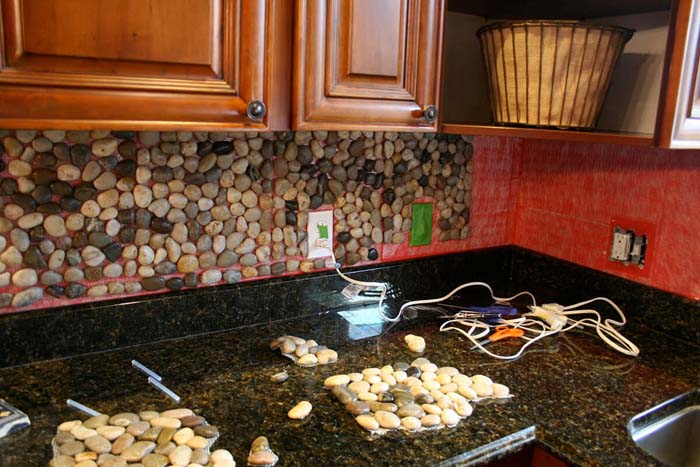 Make Your Backsplash the Kitchen Focal Point #homedecor #pebbles #rocks #decorhomeideas