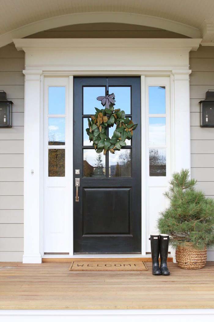 Neutrals and Contrasts Can Be Classic #frontdoorcolor #frontdoor #paintcolor #decorhomeideas