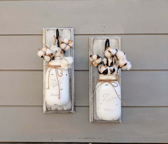 Painted Mason Jar Wall Sconce #farmhouse #walldecor #decorhomeideas