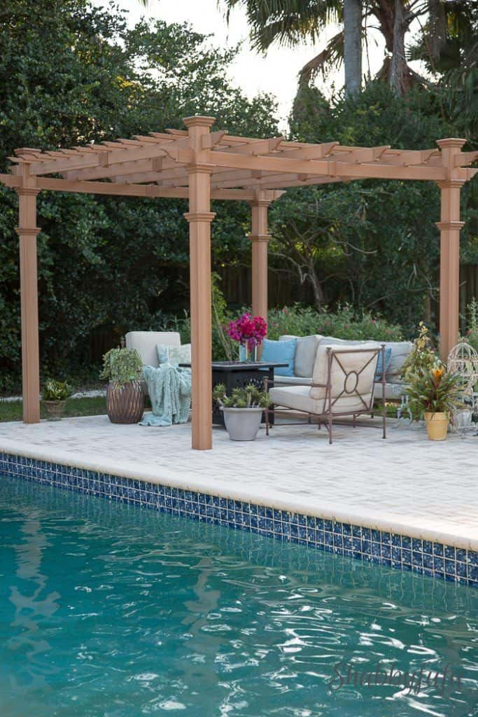 Poolside Pergola #pergola #pergolaideas #pergoladesign #decorhomeideas