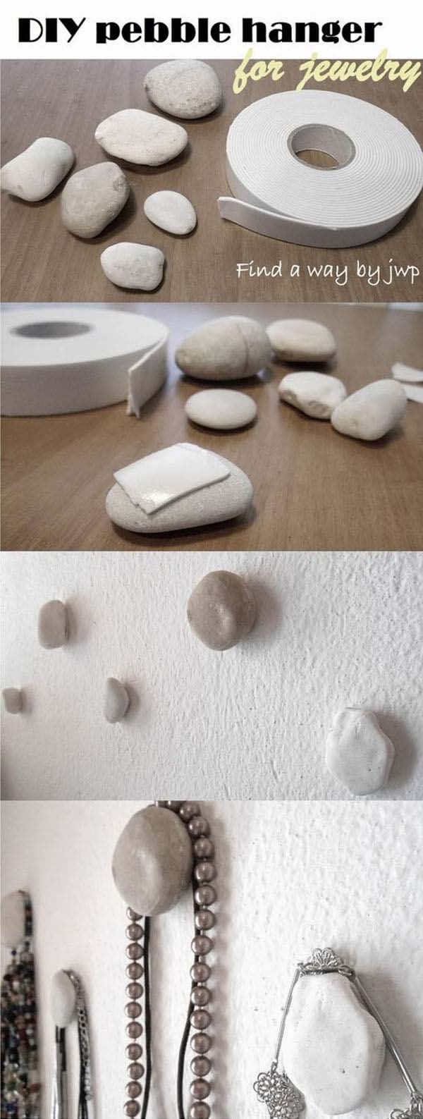 Repurposed Pebbles Make a Great Alternative to Hooks #homedecor #pebbles #rocks #decorhomeideas