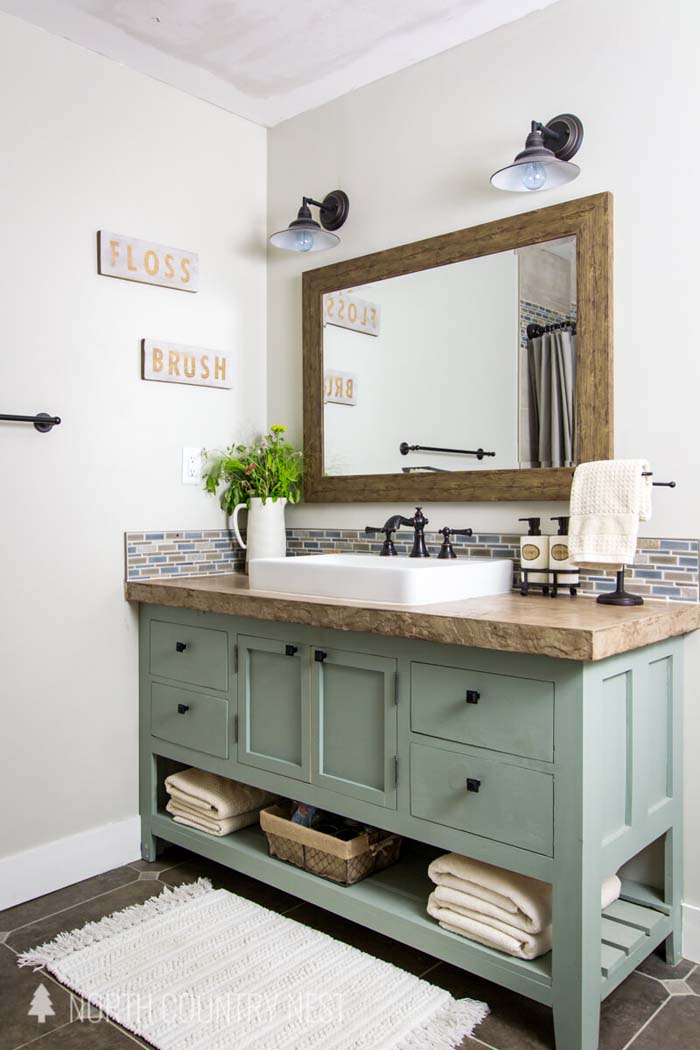 Rustic Bathroom Mirror Mixes with Modern #rusticbathroom #rusticdecor #decorhomeideas