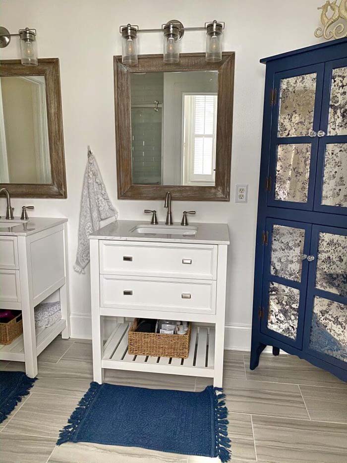 Rustic, Metal, and Blue Bathroom Decor #rusticbathroom #rusticdecor #decorhomeideas