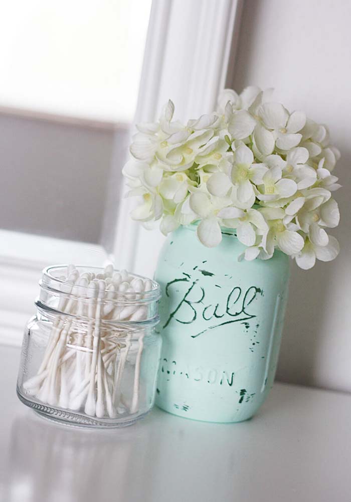 Shabby Chic DIY Painted Glass Jar #rusticbathroom #rusticdecor #decorhomeideas