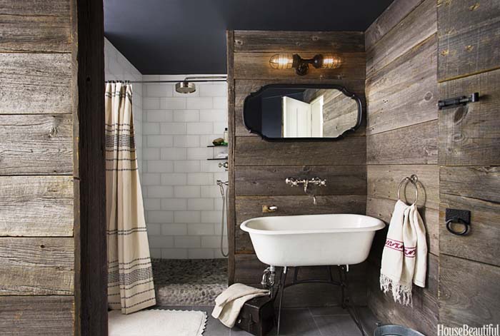 Upscale Boathouse Bath with Shiplap Paneling #rusticbathroom #rusticdecor #decorhomeideas