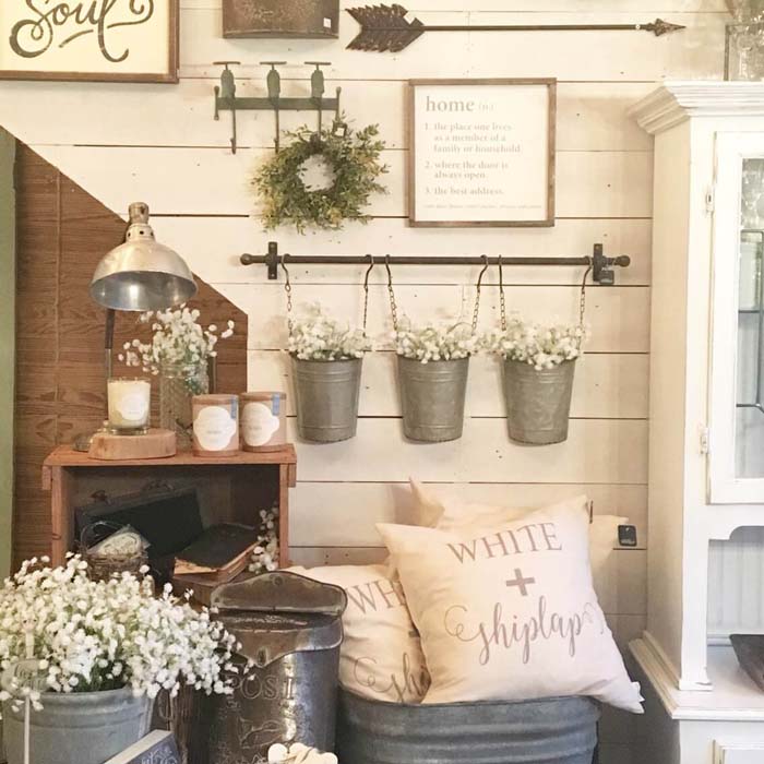 Weathervane, Buckets, Pillows and Washtubs #farmhouse #walldecor #decorhomeideas