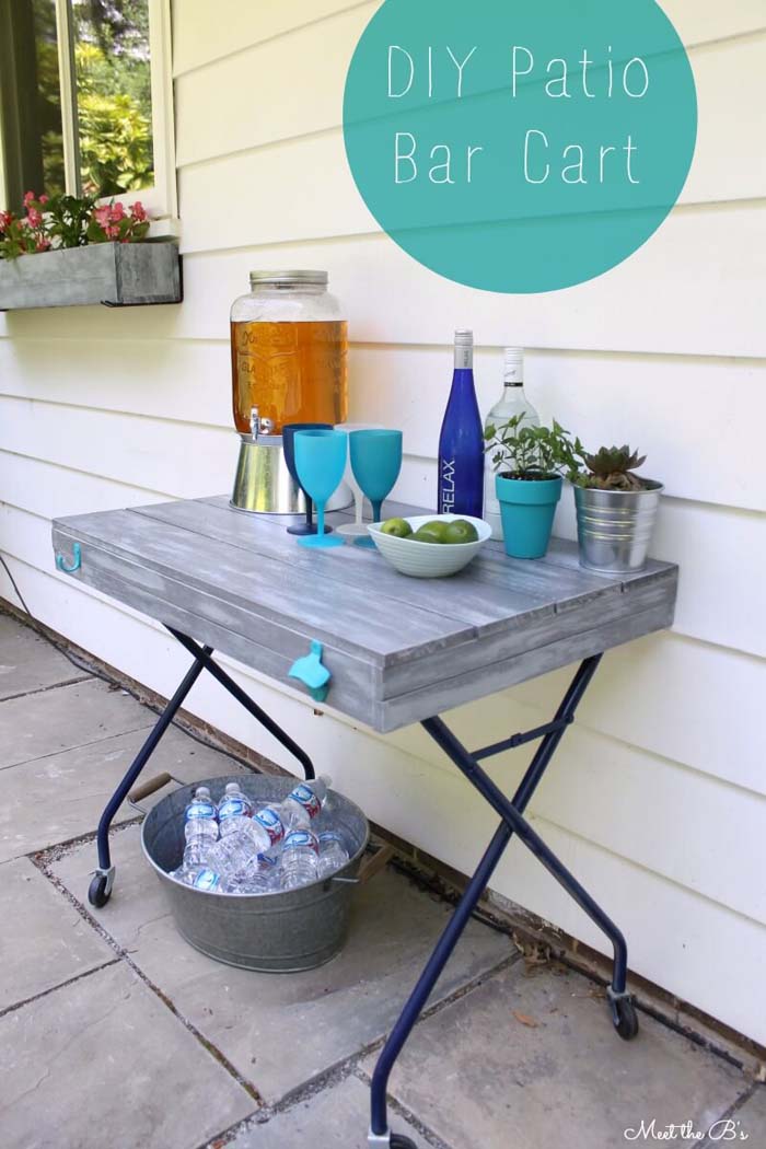 A Wooden Bar Cart for your Patio #outdoorbar #diyoutdoorbar #decorhomeideas