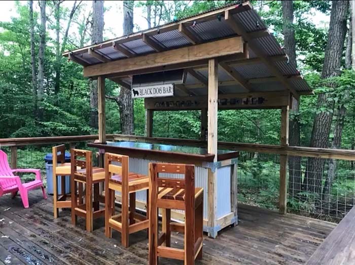 Black Dog Bar #outdoorbar #diyoutdoorbar #decorhomeideas