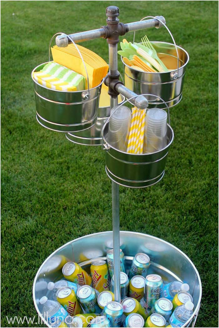 Bucket Tree for Parties in Your Yard #outdoorbar #diyoutdoorbar #decorhomeideas