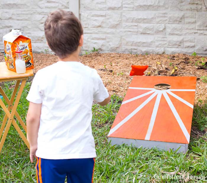 Classic Cornhole & Bean Bags #diybackyardgames #outdoorgames #decorhomeideas