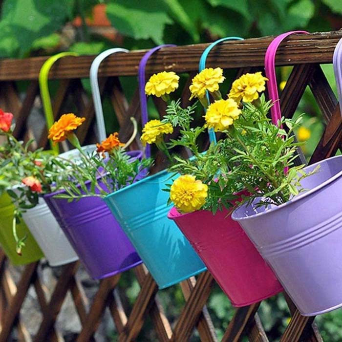 Colorful Hanging Flower Pots #fenceplanters #fenceflowerpots #decorhomeideas