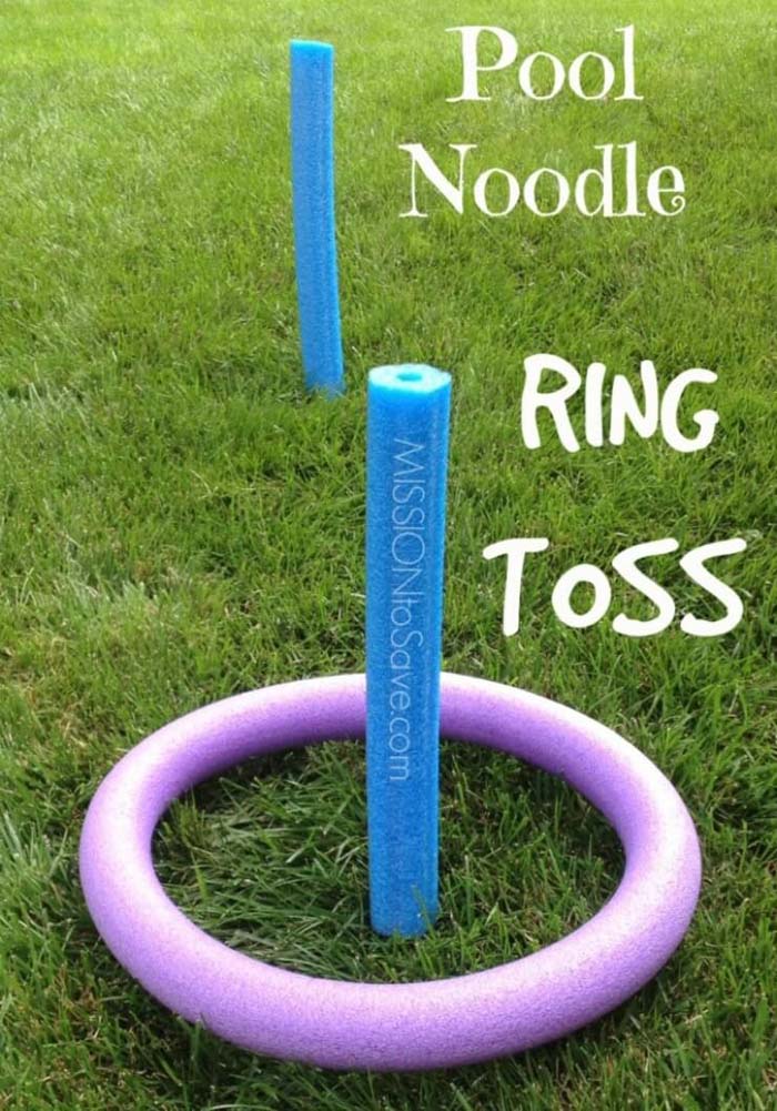 DIY Pool Noodle Ring Toss Set #diybackyardgames #outdoorgames #decorhomeideas