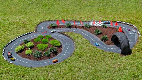 DIY Racetrack for Toy Cars #diybackyardgames #outdoorgames #decorhomeideas