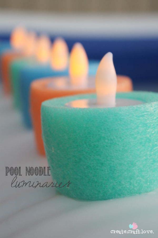 Easy Floating Lights #pooldecorideas #diypooldecor #decorhomeideas