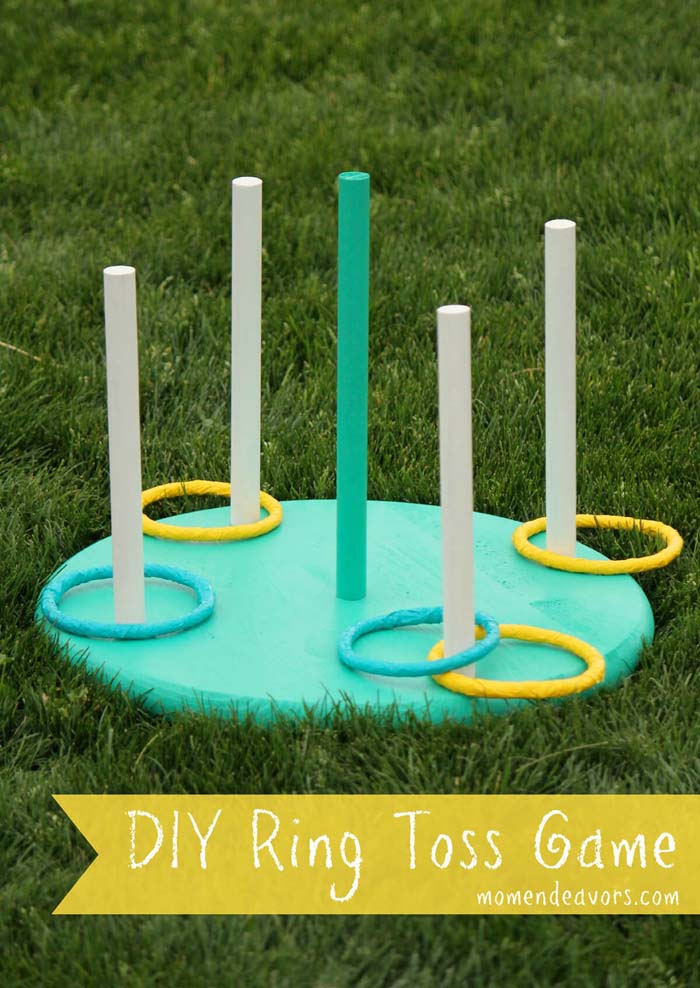 A Green and Yellow Ring Toss Game #backyardkidsgames #diybackyardgames #decorhomeideas