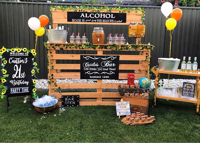 Happy 21st Bar #outdoorbar #diyoutdoorbar #decorhomeideas