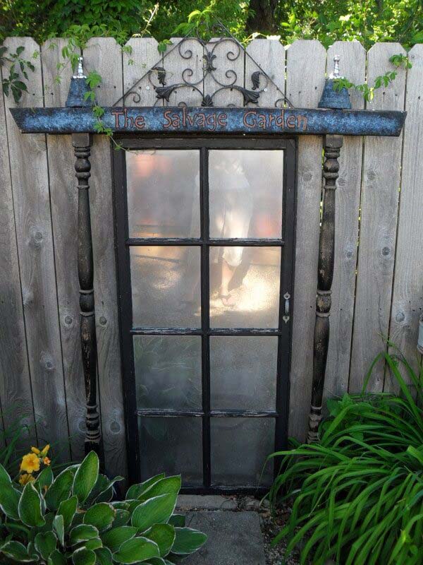 Magical Door into the Garden #olddooroutdoordecor #olddoorgarden #decorhomeideas
