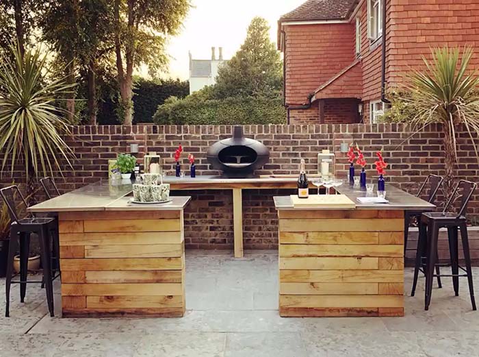 Outdoor Bar With Pizza Oven #outdoorbar #diyoutdoorbar #decorhomeideas