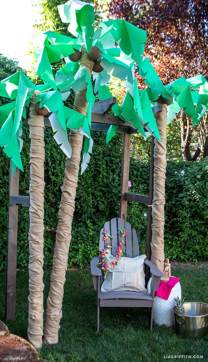 Palm Tree Party Decor #pooldecorideas #diypooldecor #decorhomeideas