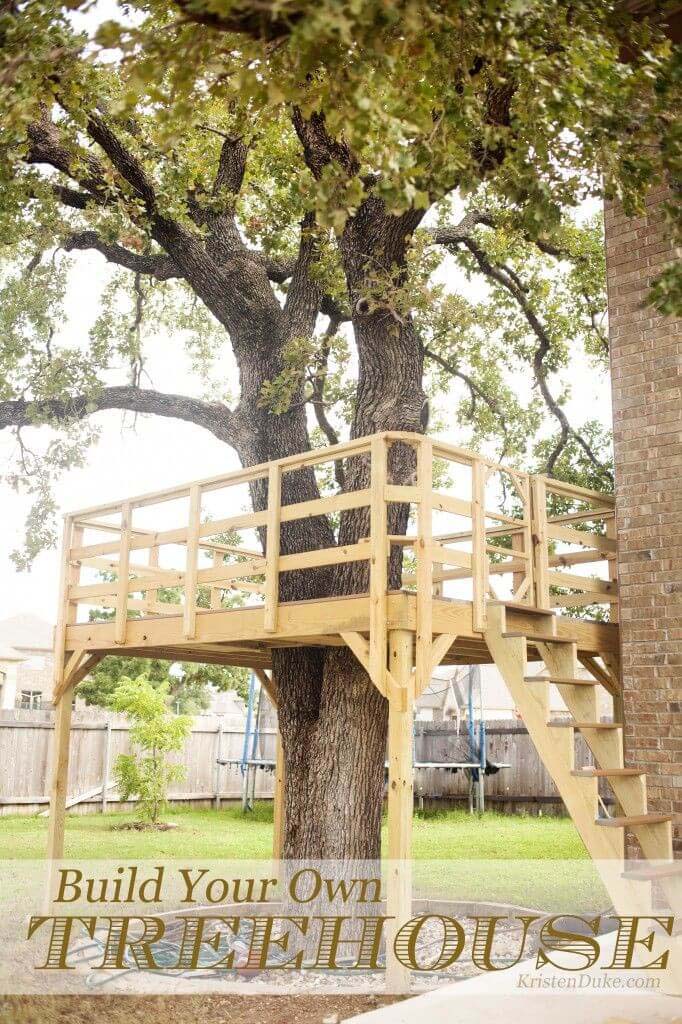 A Treehouse with Easy to Climb Stairs #backyardkidsgames #diybackyardgames #decorhomeideas