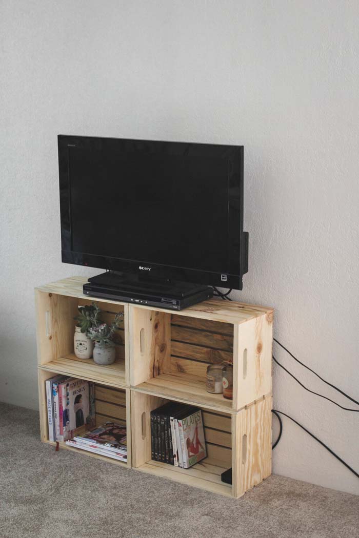 Crate Creations Stacked TV and Storage Stand #diywoodcrateprojects #diywoodcrateideas #decorhomeideas