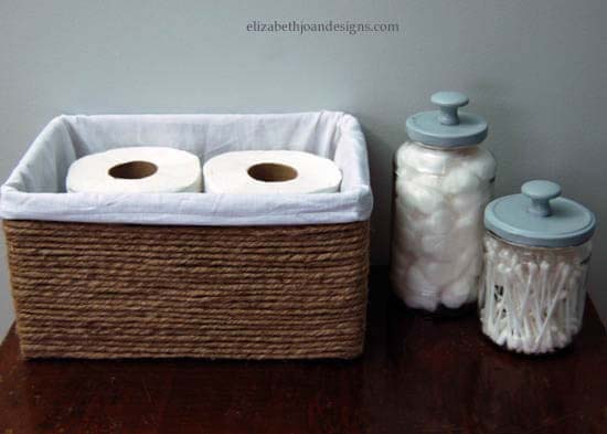 Creative Bathroom Basket from a Simple Box #trashtotreasure #decorhomeideas