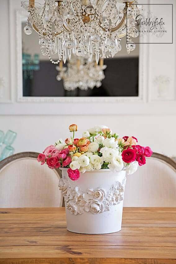 Cute White Florist Bucket Transformation #trashtotreasure #decorhomeideas