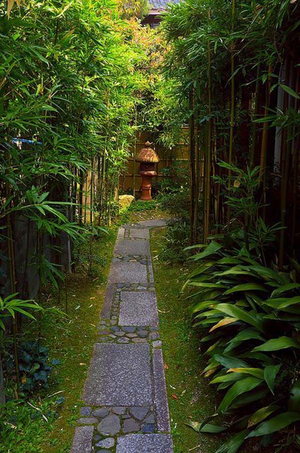 Japanese-Inspired Bamboo Side Yard #sideyard #sidegarden #decorhomeideas