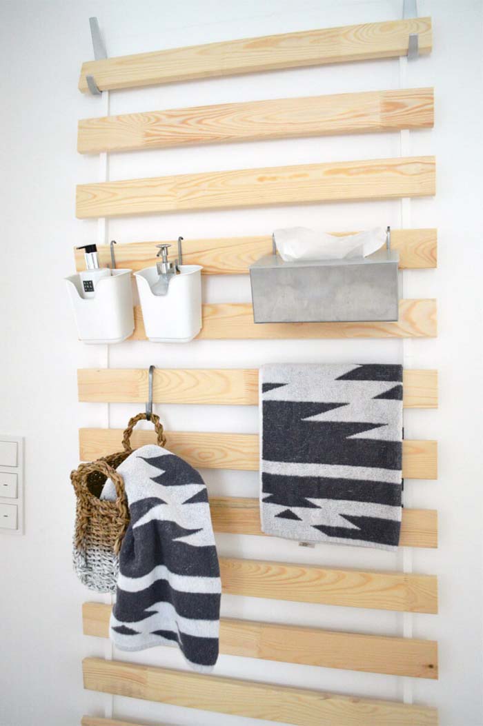 Light Wood Rack for Bathroom Supplies #IKEAhacks #IKEAfurniture #decorhomeideas