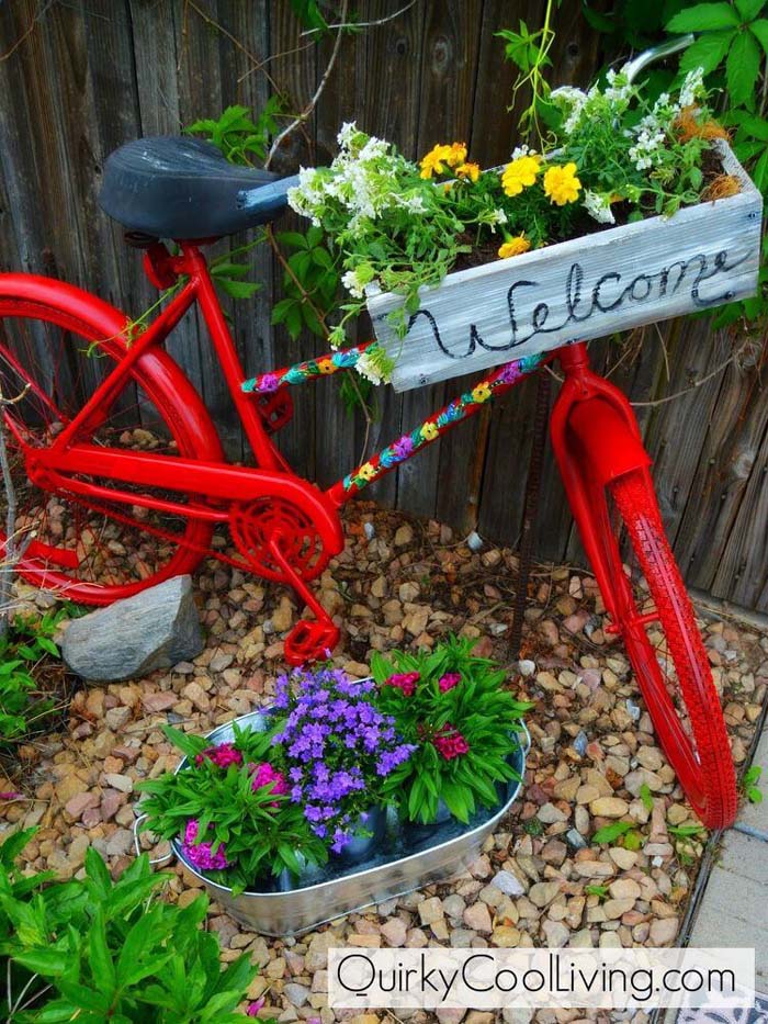 Painted Bicycle with a Handle Box #repurposedplanter #repurposedcontainer #decorhomeideas