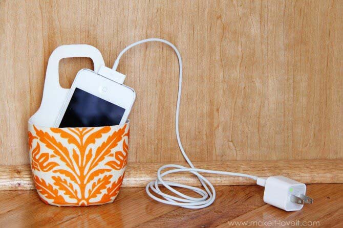 Phone Caddies Never Looked So Lotion'ed #trashtotreasure #decorhomeideas