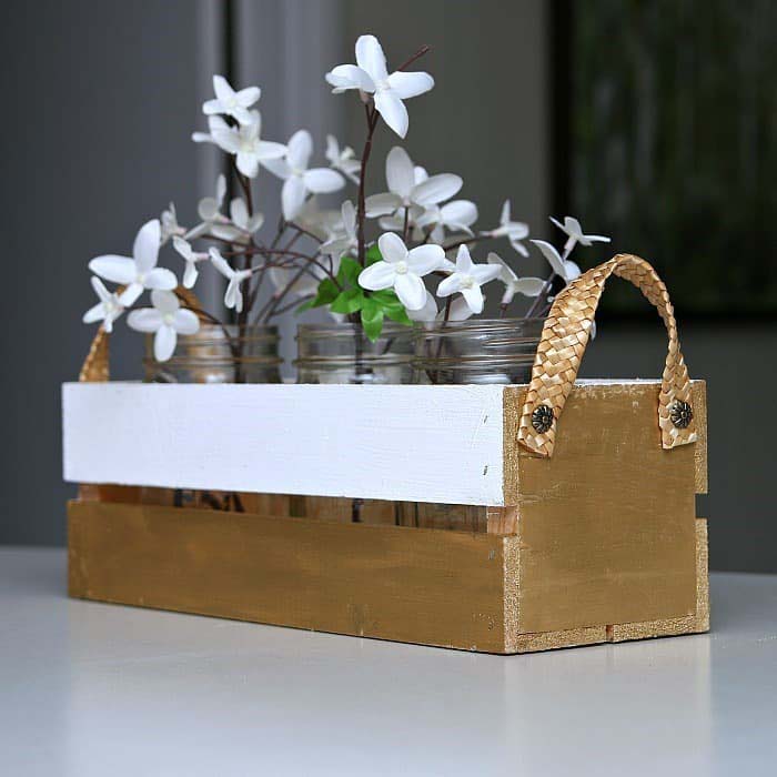 Portable Crate for Indoor Shrubs #diywoodcrateprojects #diywoodcrateideas #decorhomeideas
