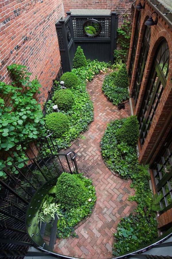 Red Bricks and Vibrant Greenery #sideyard #sidegarden #decorhomeideas