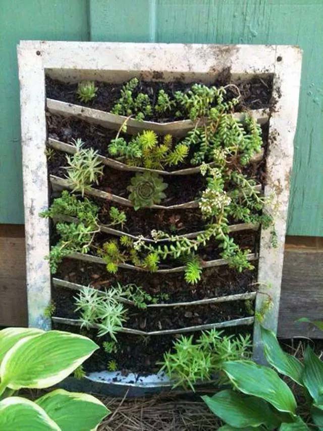 Roof Vent Verticle Garden #gardenplanter #diygardenplanter #decorhomeideas