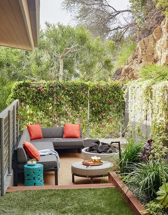 Simple, Inexpensive Backyard Idea #backyard #outdoorspaces #decorhomeideas